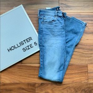 Hollister High-Rise Jeans!